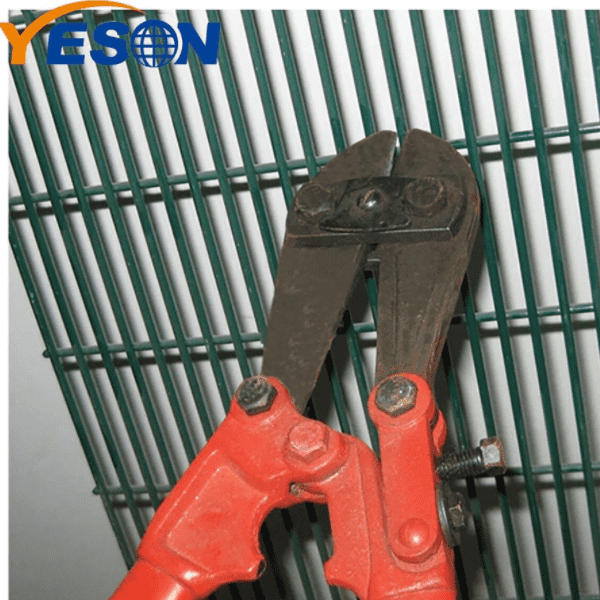 358 Anti-climbing guardrail tool