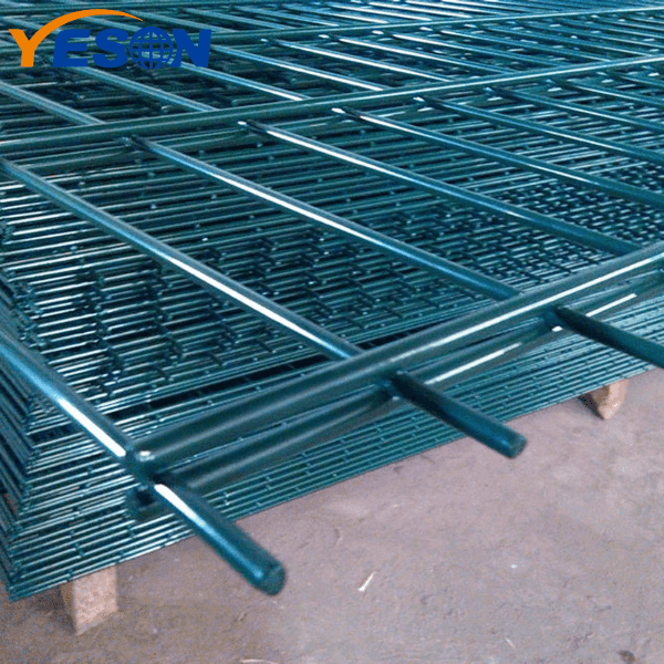 PVC Coated Double Wire Fence 4