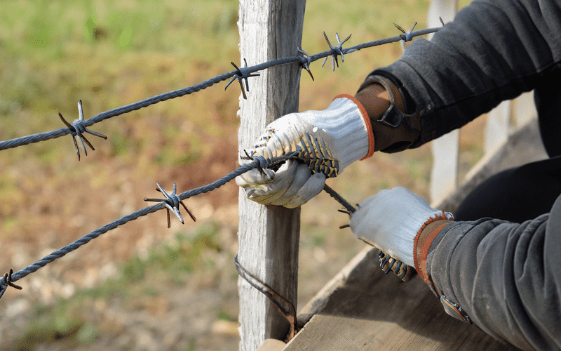 Twist Barbed Wire Fence Installation 2